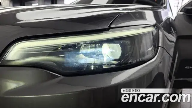 Jeep Cherokee 2020 — Photo 23/36