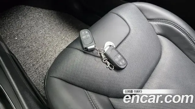 Jeep Cherokee 2020 — Photo 30/36