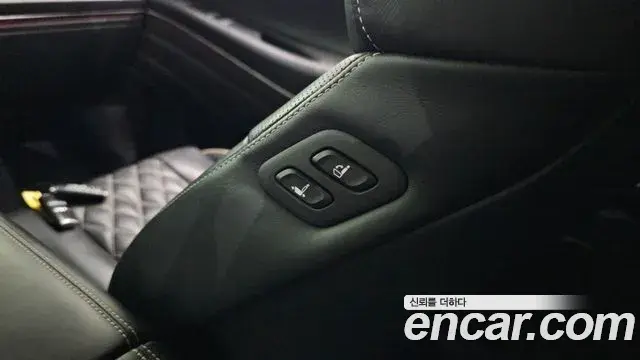 Genesis GV80 2020 — ფოტო 25/36