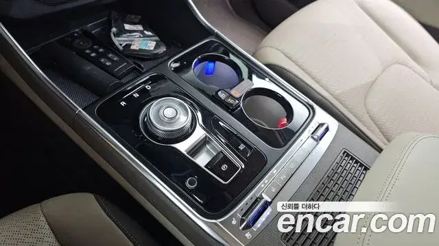 Kia Carnival 2025 — ფოტო 30/34