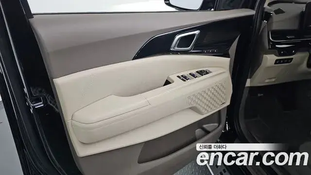 Kia Carnival 2025 — ფოტო 18/34