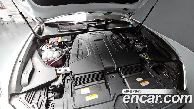 Audi Q8 2023 — ფოტო 16/20