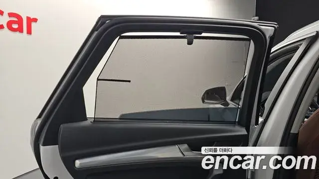 Audi Q5 2022 — Şəkil 30/32