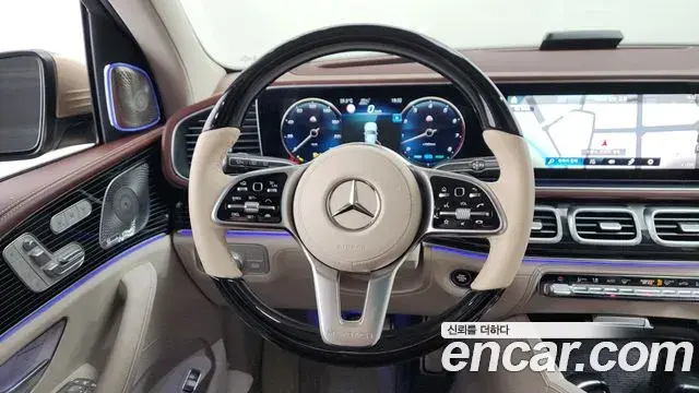 Mercedes-Benz GLS-Class 2023 — Photo 19/46