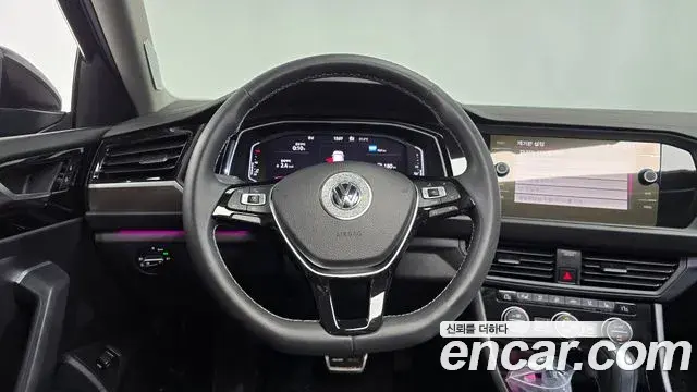 Volkswagen Jetta 2021 — Photo 12/20