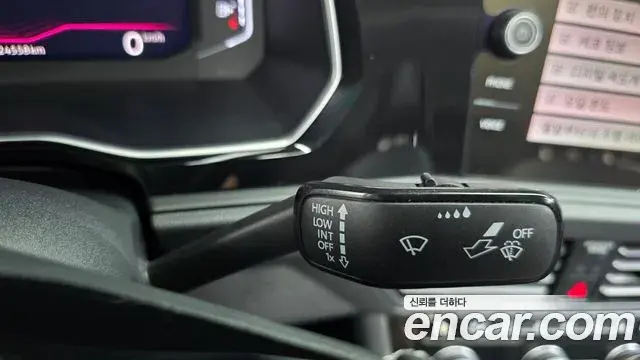 Volkswagen Jetta 2021 — Photo 19/20