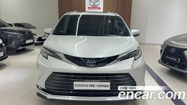Toyota Sienna 2023 — Photo 11/14