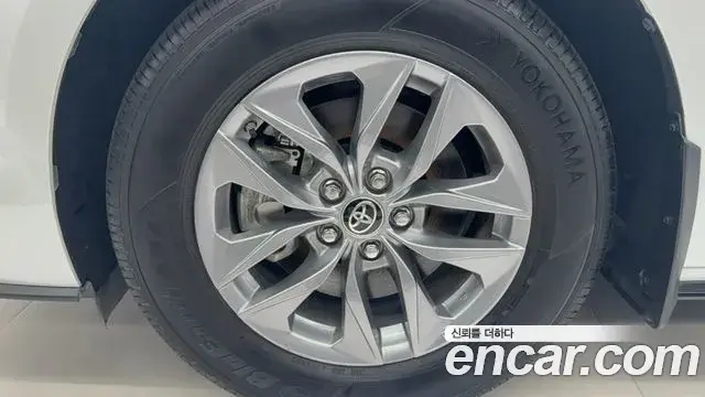 Toyota Sienna 2023 — Photo 10/14