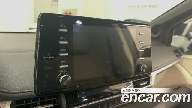 Toyota Sienna 2023 — Photo 13/14