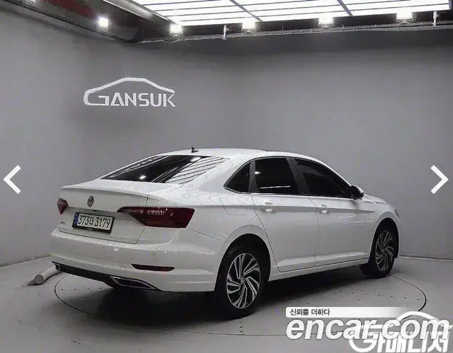 Volkswagen Jetta 2020 — Photo 14/20