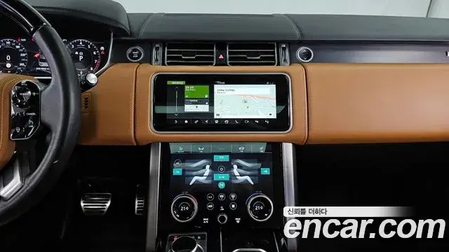 Land Rover Range Rover 2021 — Photo 33/38