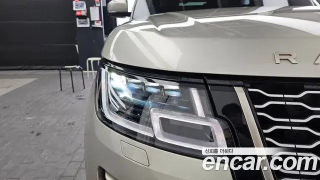 Land Rover Range Rover 2021 — Photo 4/38