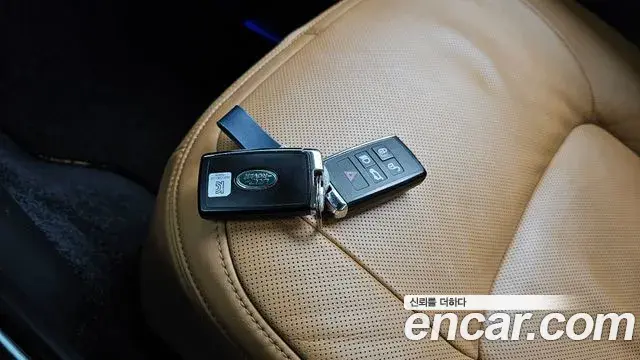 Land Rover Range Rover 2021 — Photo 26/38