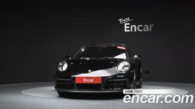 Porsche 911 2023 — Photo 18/34