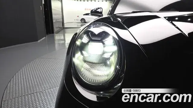 Porsche 911 2023 — Photo 11/34