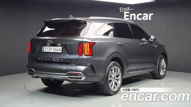 Kia Sorento 2021 — Фото 2/20