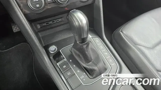 Volkswagen Tiguan Allspace 2020 — ფოტო 8/20