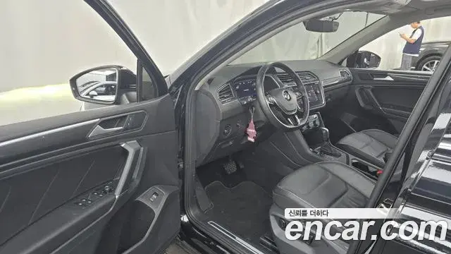 Volkswagen Tiguan Allspace 2020 — ფოტო 18/20