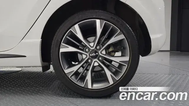 Kia Morning Urban 2022 — ფოტო 5/33