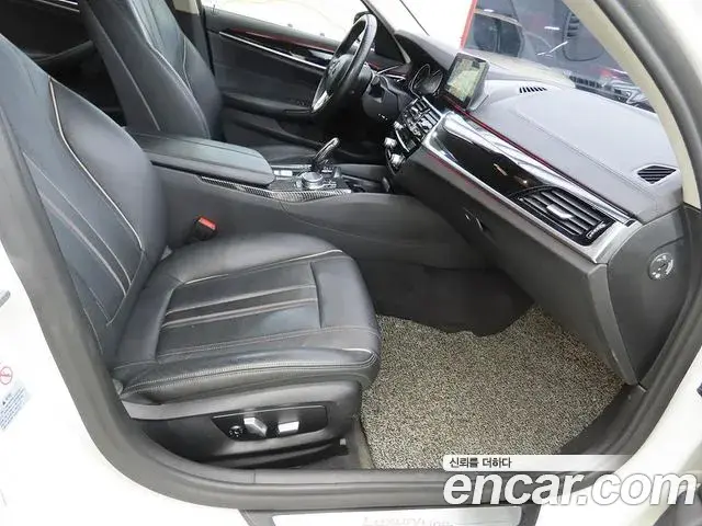 BMW 5 Series 2018 — Şəkil 2/20