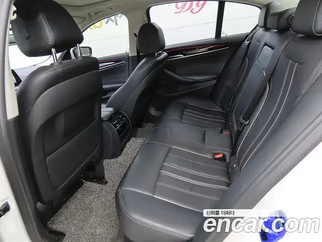 BMW 5 Series 2018 — Şəkil 5/20