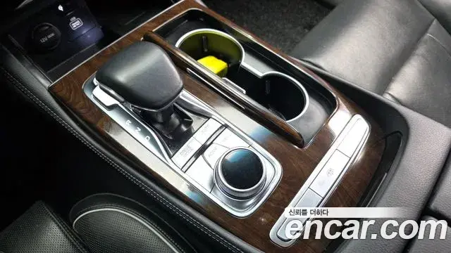 Kia The K9 2018 — Photo 9/20
