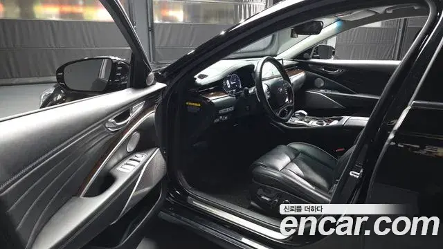 Kia The K9 2018 — Photo 10/20
