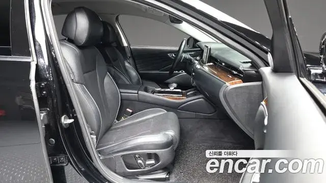 Kia The K9 2018 — Photo 11/20
