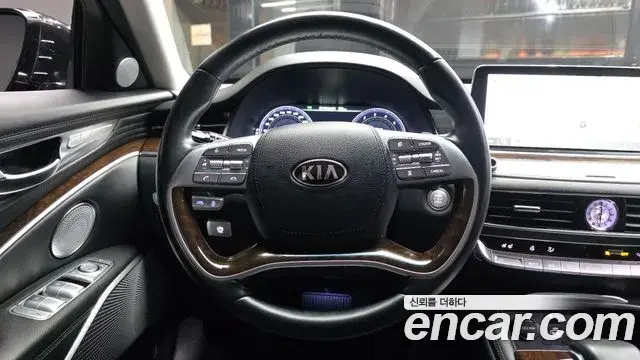 Kia The K9 2018 — Photo 13/20