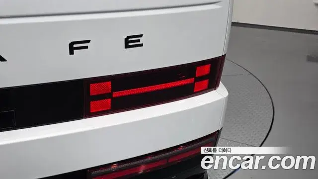 Hyundai Santa Fe 2023 — Photo 34/36
