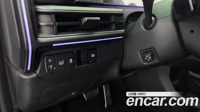 Hyundai Santa Fe 2023 — Photo 7/36