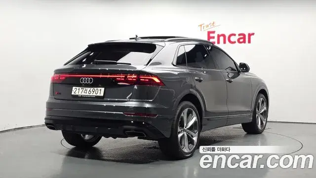 Audi Q8 2024 — Photo 17/20
