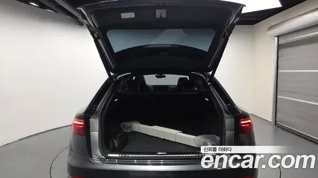 Audi Q8 2024 — Photo 5/20