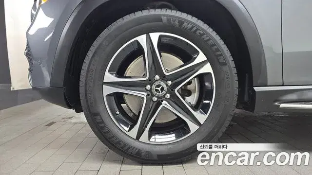 Mercedes-Benz GLE-Class 2021 — Фото 5/20