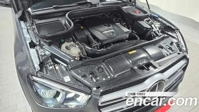 Mercedes-Benz GLE-Class 2021 — Фото 6/20