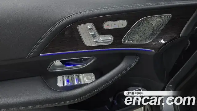Mercedes-Benz GLE-Class 2021 — Фото 20/20