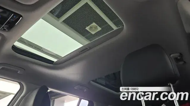 Hyundai Santa Fe 2024 — Photo 31/32