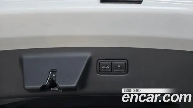 Hyundai Santa Fe 2024 — Photo 4/32