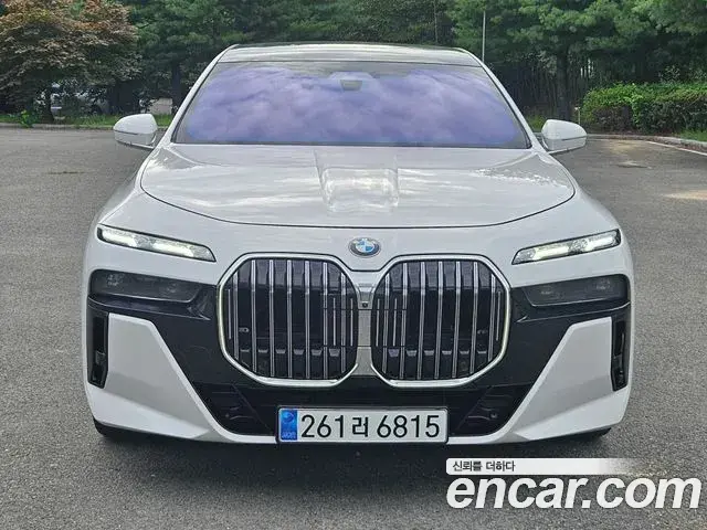 BMW 7 Series 2024 — ფოტო 4/20