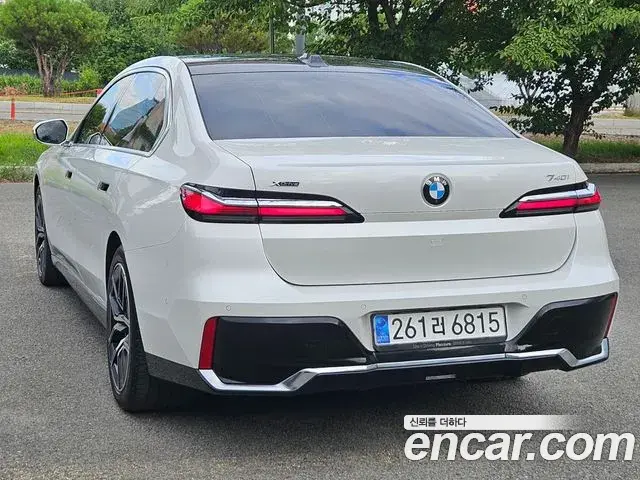 BMW 7 Series 2024 — ფოტო 9/20