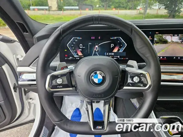 BMW 7 Series 2024 — ფოტო 6/20