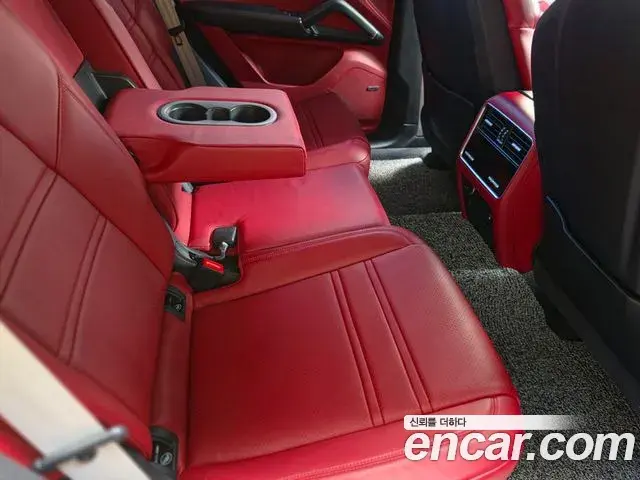 Porsche Cayenne 2022 — Şəkil 16/20