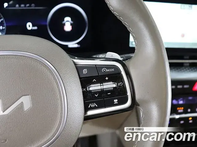 Kia Carnival 2023 — Фото 6/20