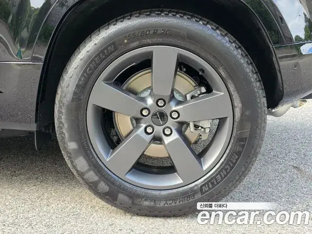 Land Rover Defender 2026 — ფოტო 9/20