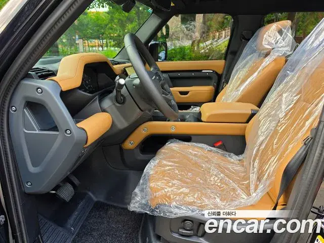 Land Rover Defender 2026 — ფოტო 8/20