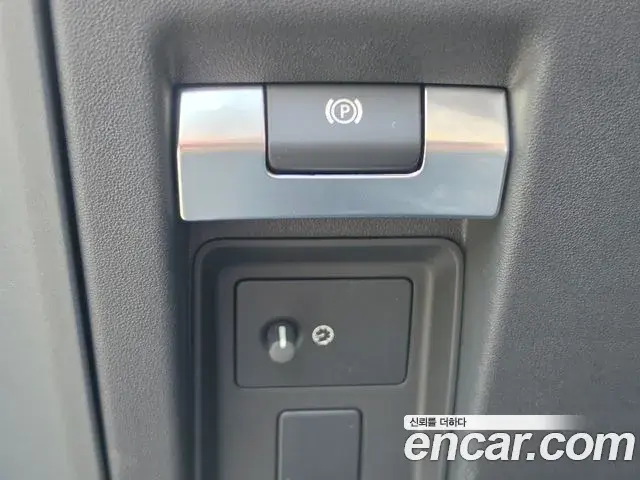 Land Rover Defender 2026 — ფოტო 11/20