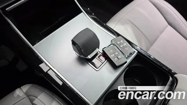 Land Rover Range Rover Evoque 2024 — ფოტო 15/20