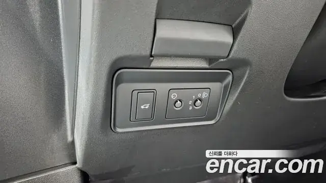 Land Rover Range Rover Evoque 2024 — ფოტო 18/20