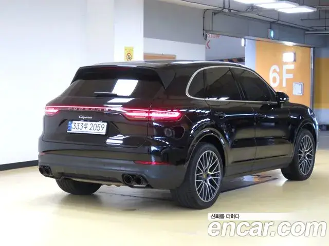 Porsche Cayenne 2019 — Photo 18/19
