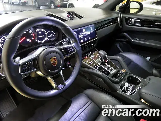 Porsche Cayenne 2019 — Photo 10/19